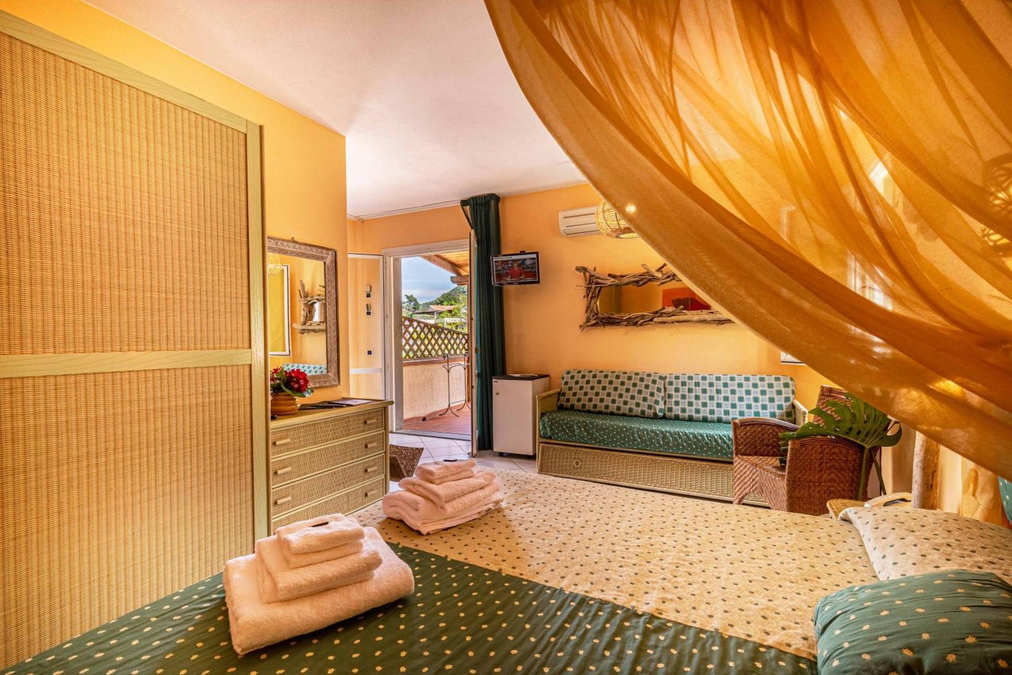 Hotel Cernia Isola Botanica Сант-Андреа Экстерьер фото