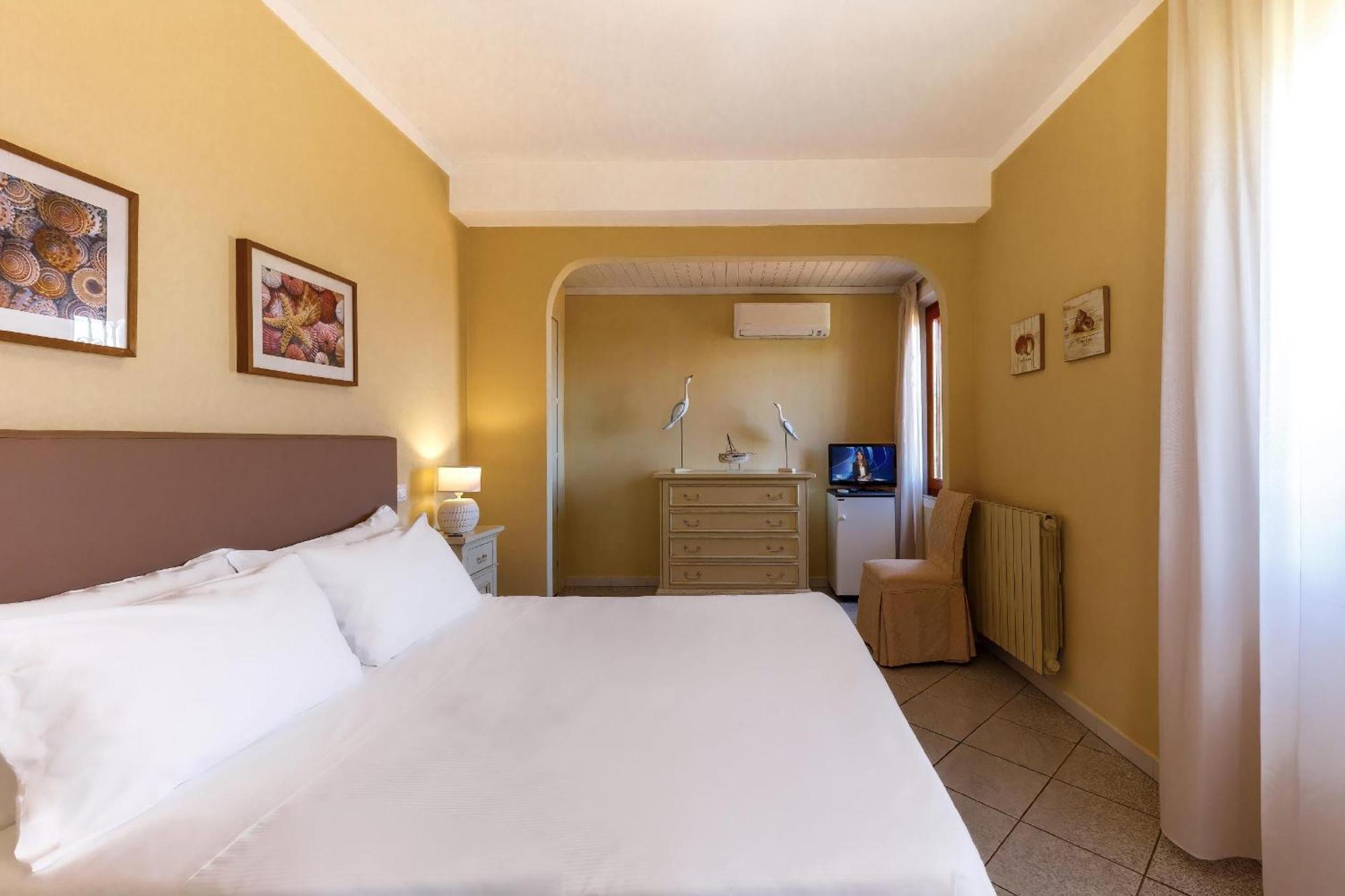 Hotel Cernia Isola Botanica Сант-Андреа Экстерьер фото