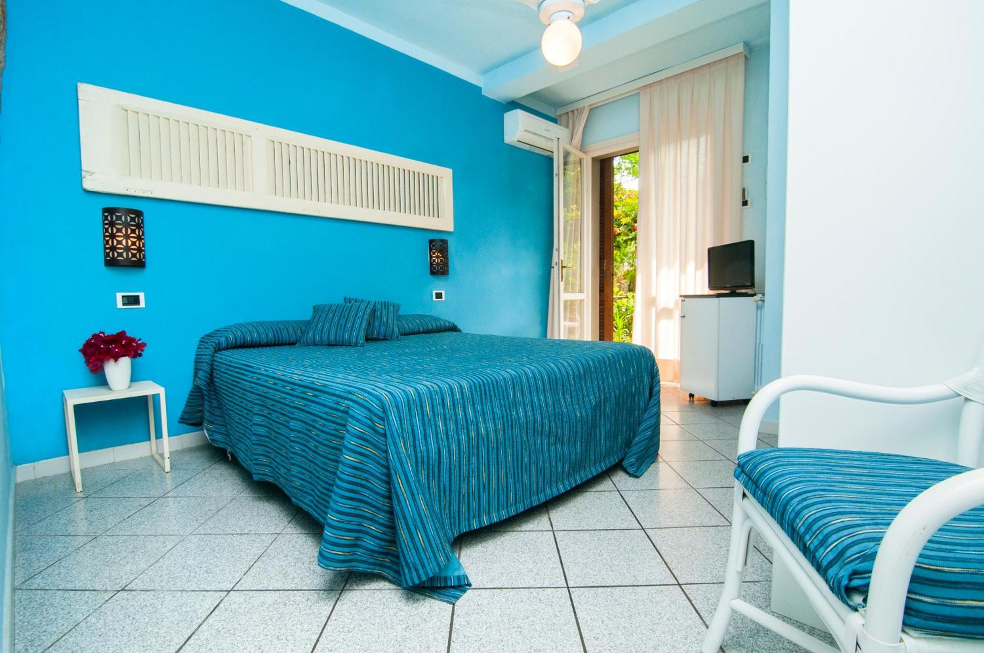 Hotel Cernia Isola Botanica Сант-Андреа Экстерьер фото